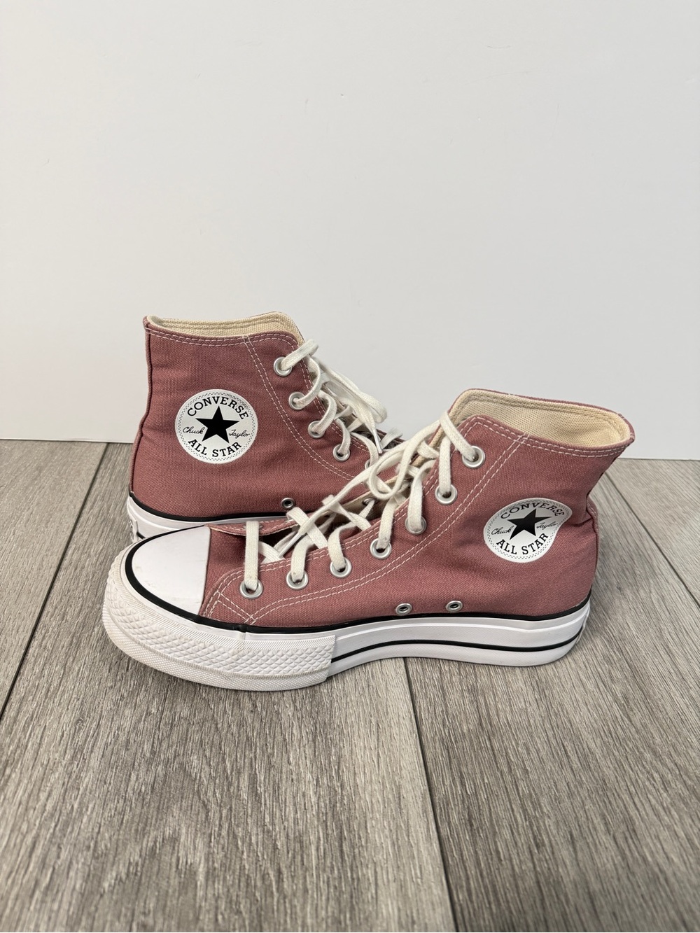 Converse Chuck Taylor All Star Lift Platform High-Top Women’s Sneakers